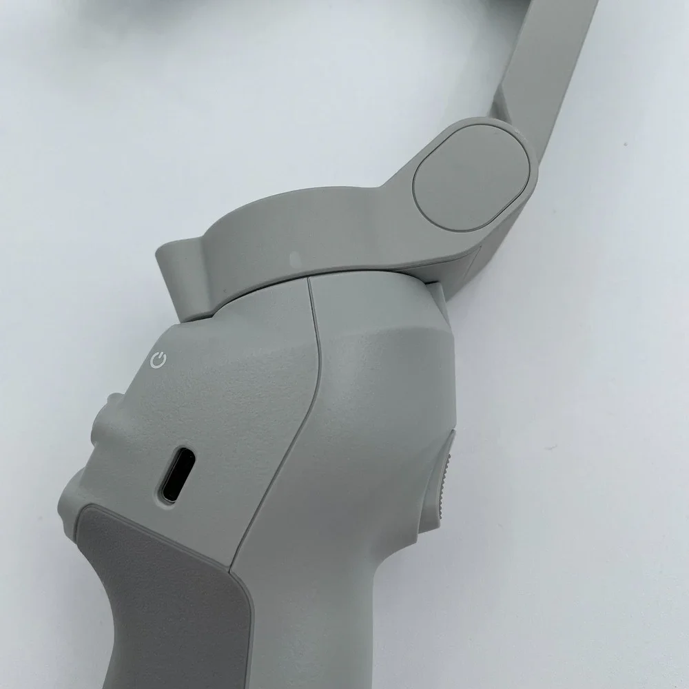 DJI Osmo Mobile SE Gimbal Stabilizer 3-Axis, Portable, Foldable, Android iPhone*